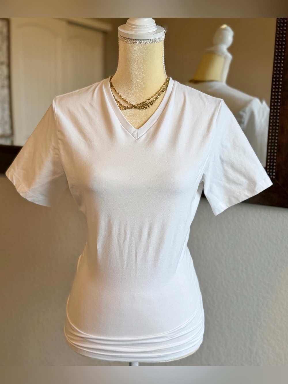 Spanx Compression Undershirt V Neck White T Shirt Slim Sculpt M Gym